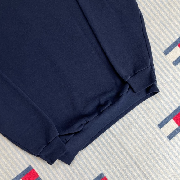 Vintage Disney Winnie the Pooh Embroidered crewneck sweatshirt - Picture 10 of 10